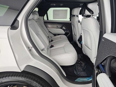 2026 Land Rover Range Rover Sport SE