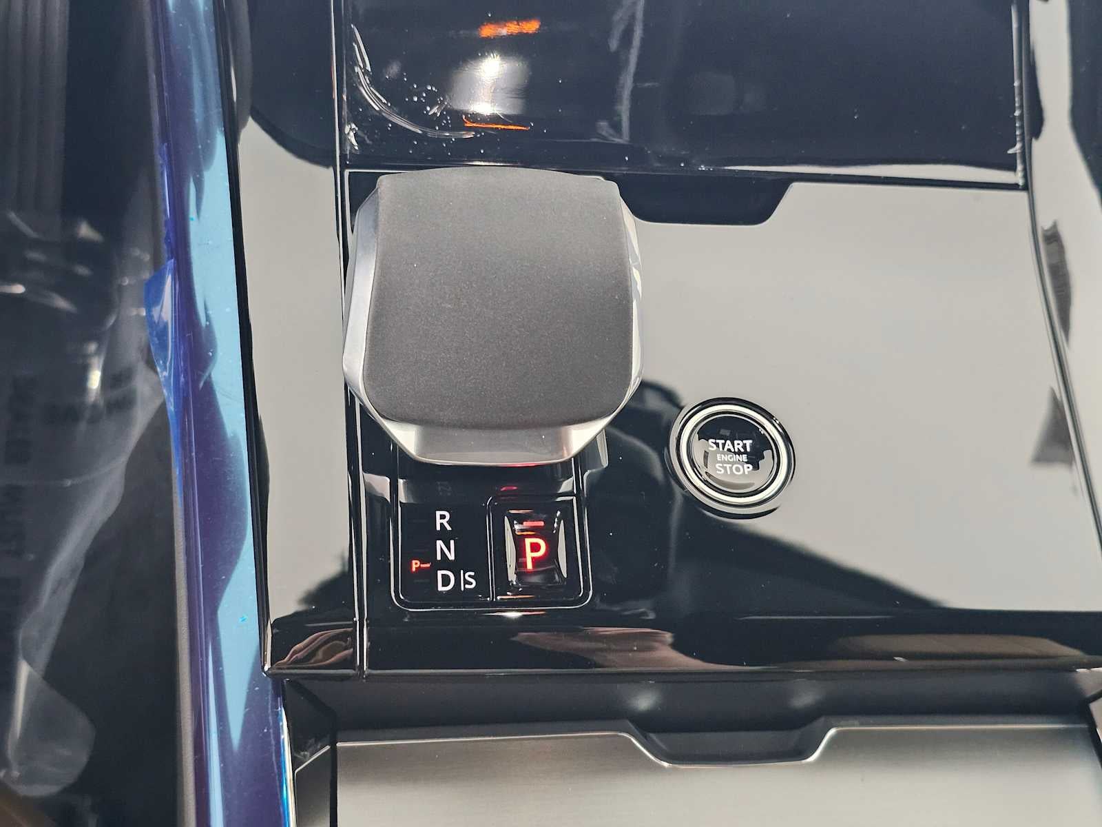 2026 Land Rover Range Rover Sport SE
