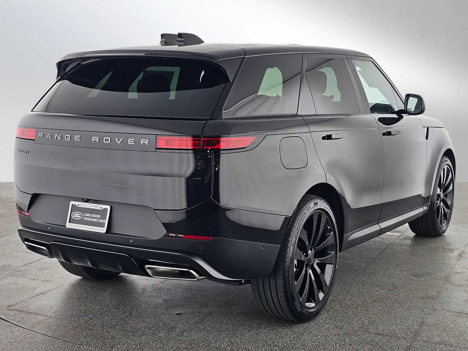 2026 Land Rover Range Rover Sport SE
