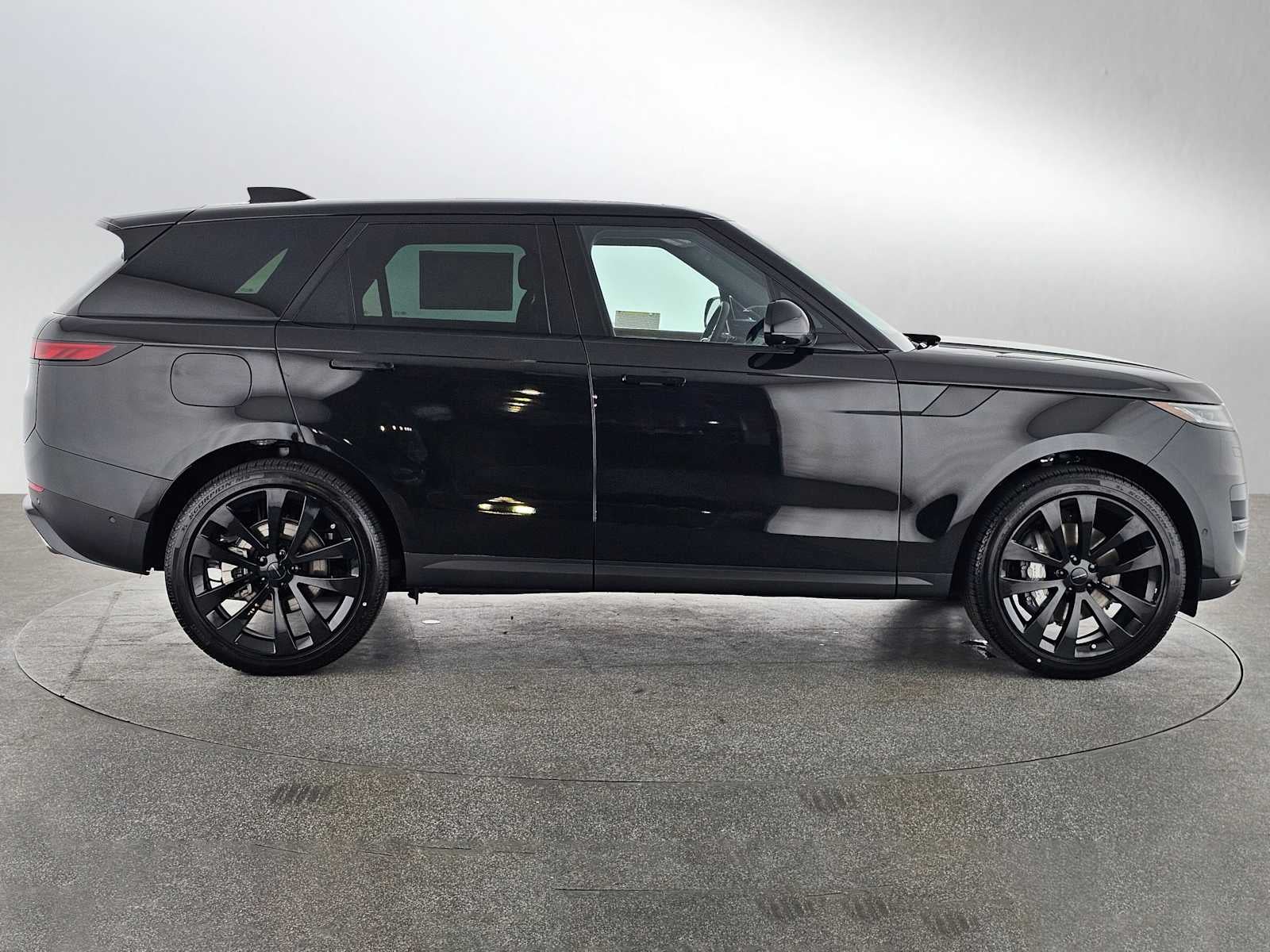 2026 Land Rover Range Rover Sport SE