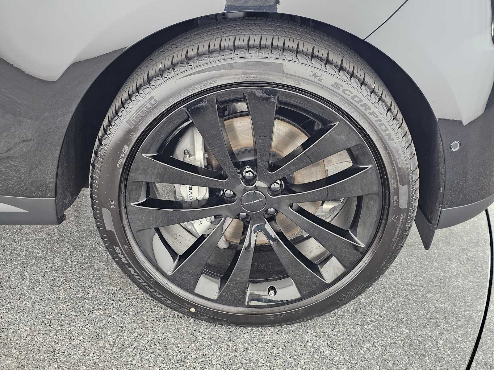 2026 Land Rover Range Rover Sport SE