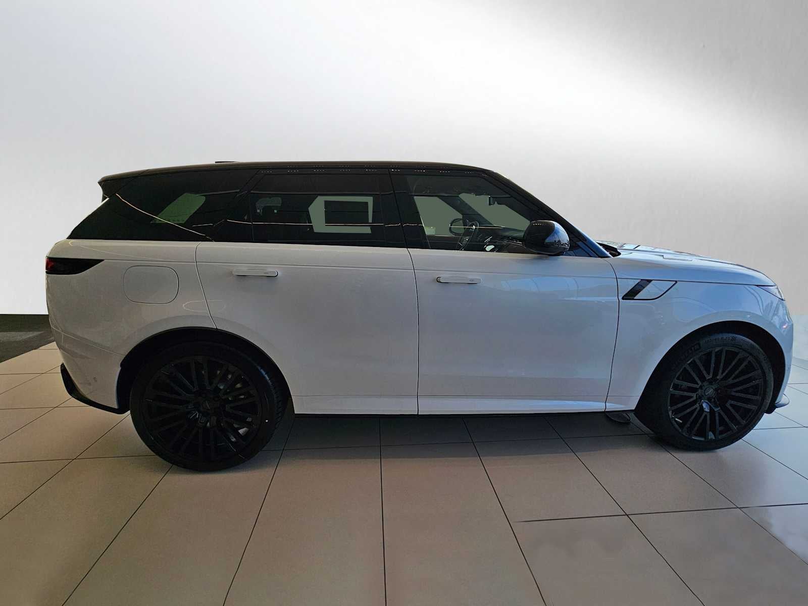 2026 Land Rover Range Rover Sport SV