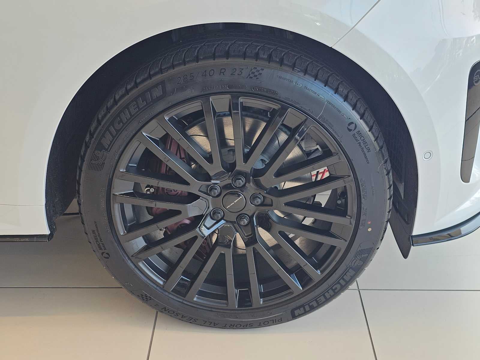 2026 Land Rover Range Rover Sport SV