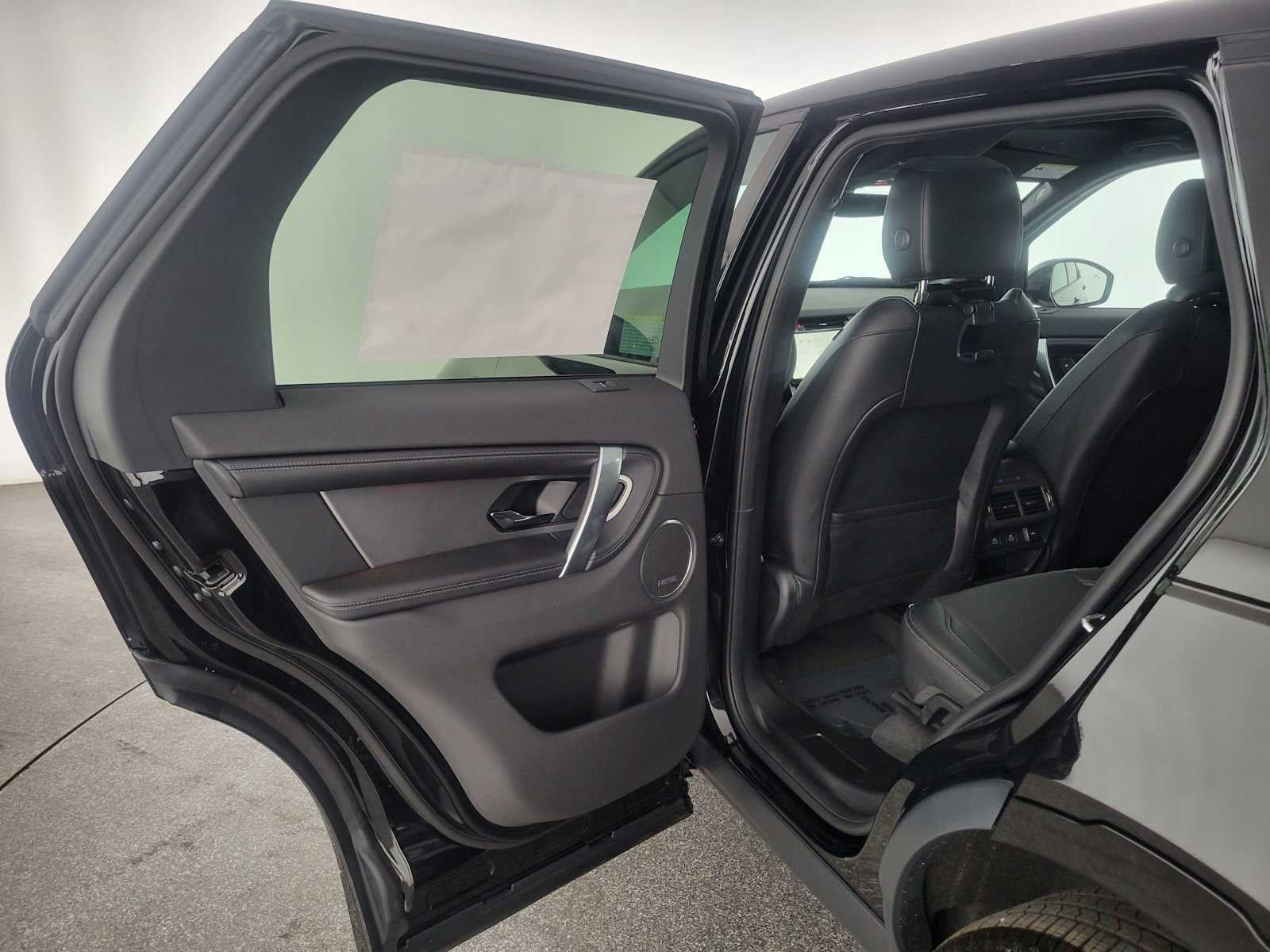 2026 Land Rover Discovery Sport Landmark