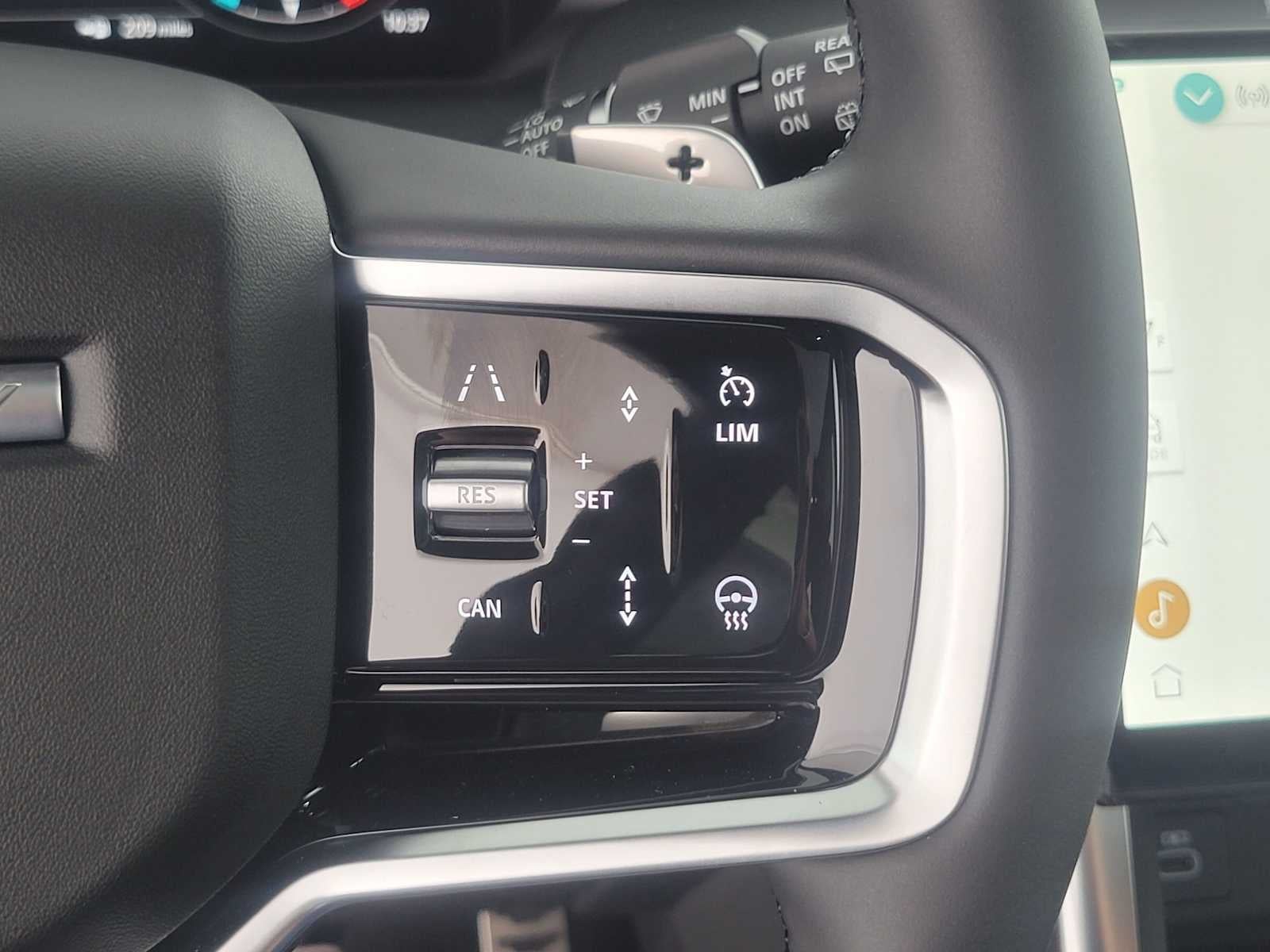 2026 Land Rover Discovery Sport Landmark