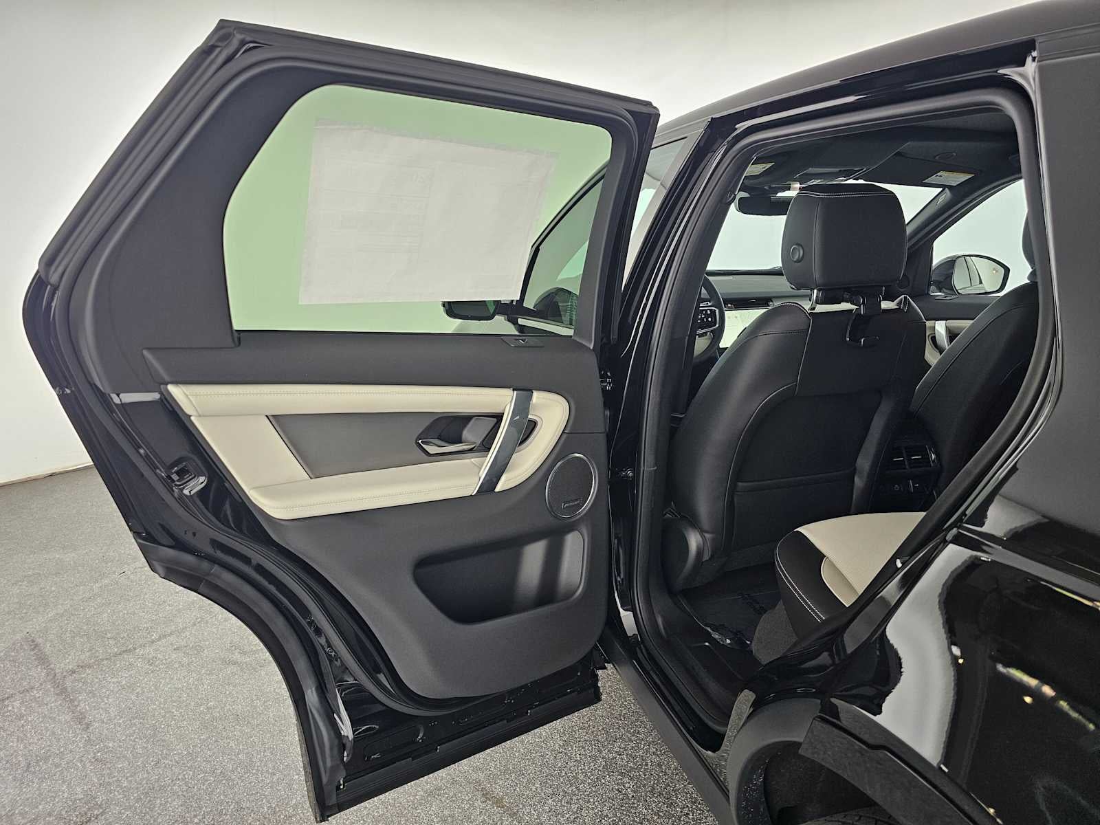 2026 Land Rover Discovery Sport Landmark
