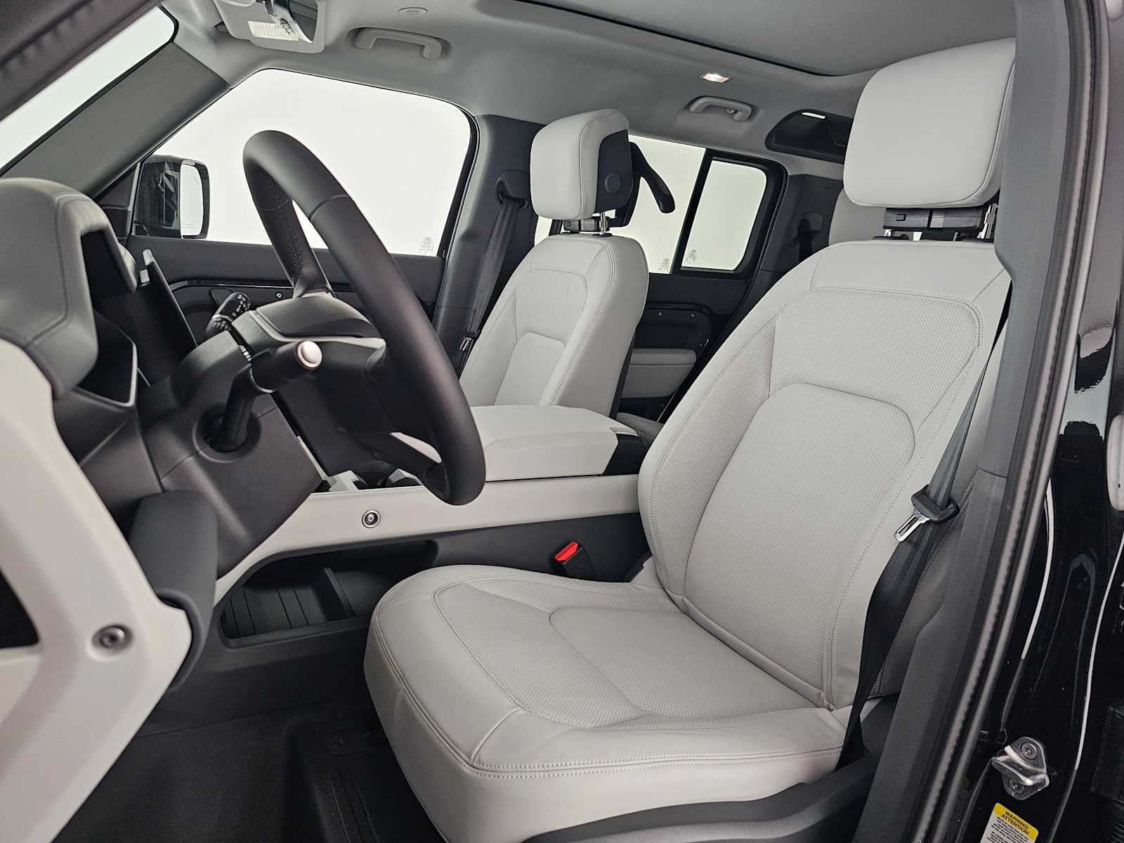 2026 Land Rover Defender X-Dynamic SE
