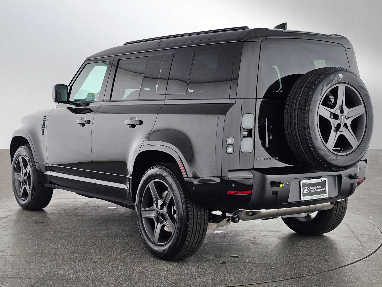 2026 Land Rover Defender X-Dynamic SE