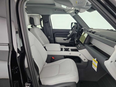 2026 Land Rover Defender X-Dynamic SE