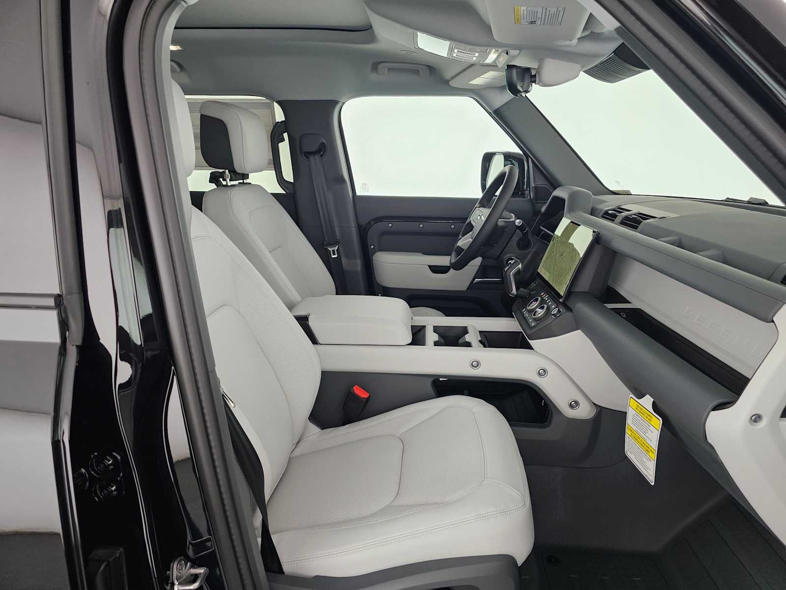 2026 Land Rover Defender X-Dynamic SE