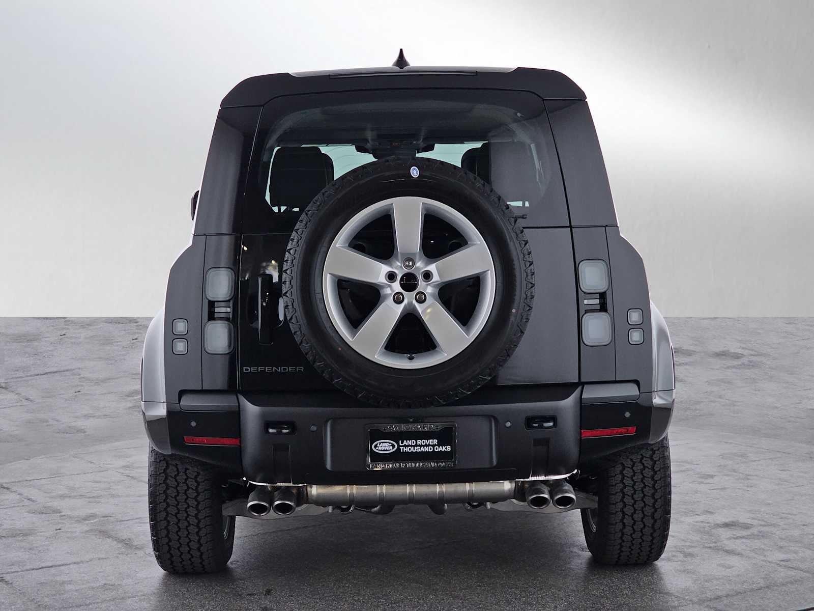 2026 Land Rover Defender X-Dynamic SE