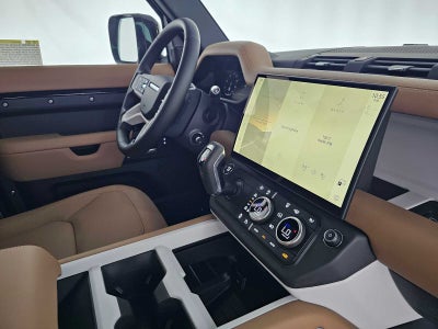 2026 Land Rover Defender X-Dynamic SE