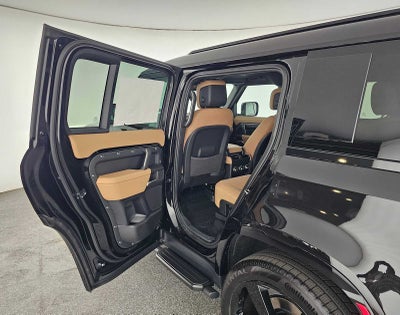 2026 Land Rover Defender X-Dynamic SE