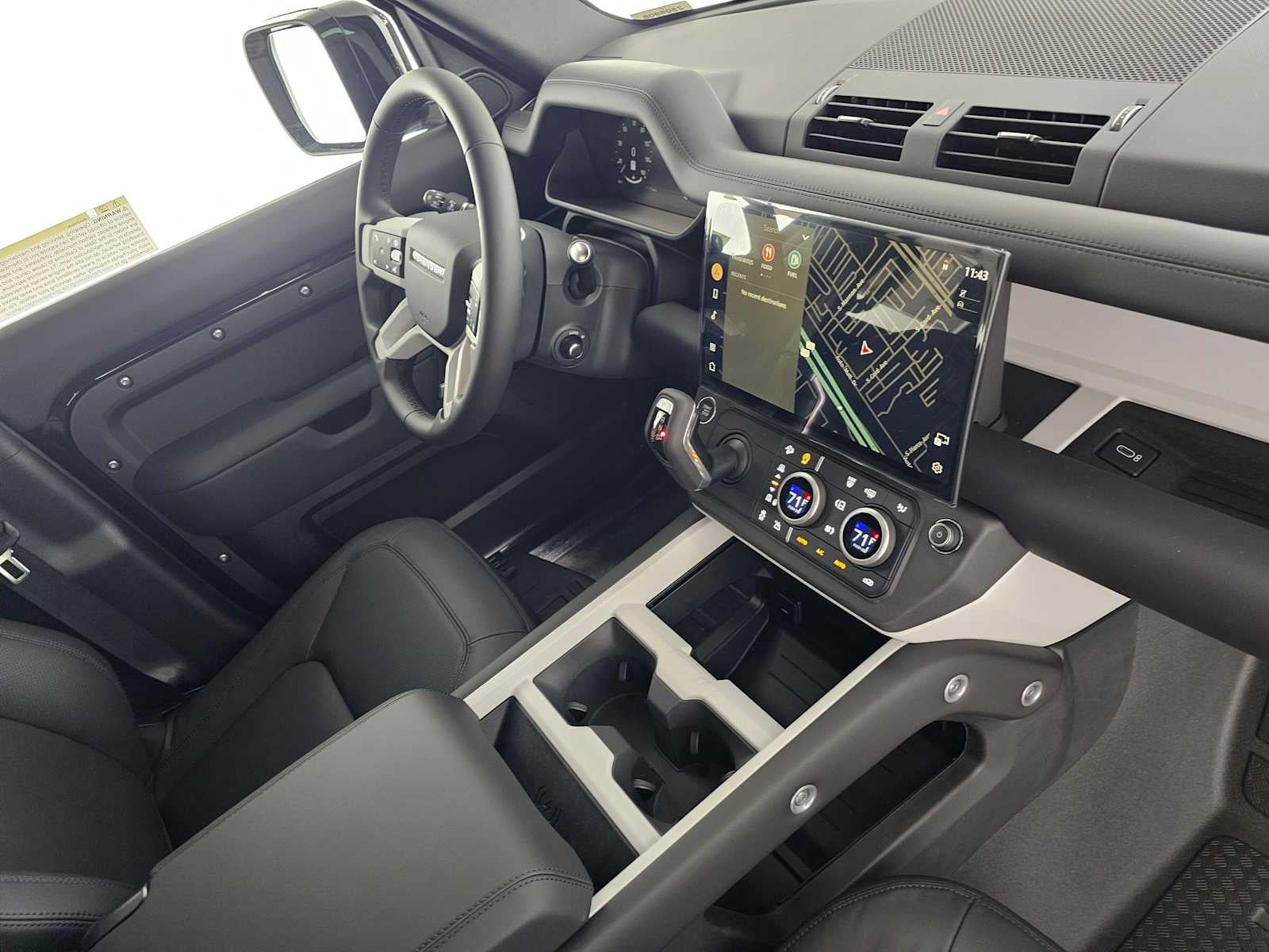 2026 Land Rover Defender X-Dynamic SE