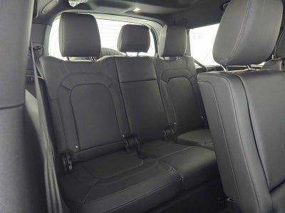 2026 Land Rover Defender X-Dynamic SE