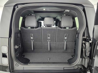 2026 Land Rover Defender X-Dynamic SE