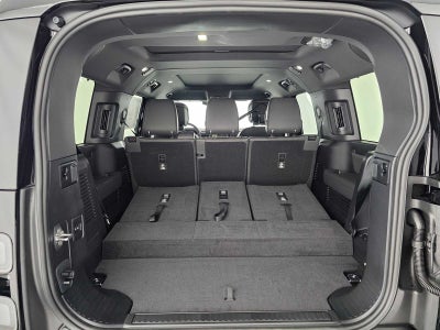 2026 Land Rover Defender X-Dynamic SE