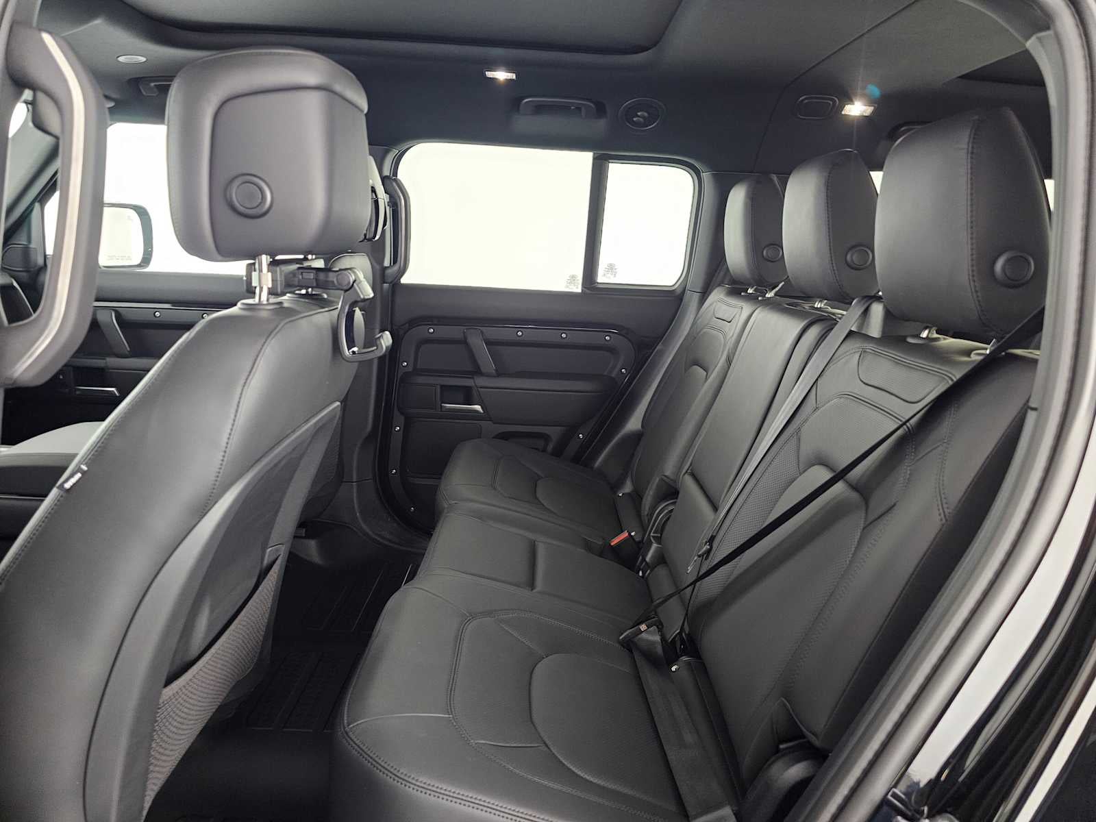 2026 Land Rover Defender X-Dynamic SE