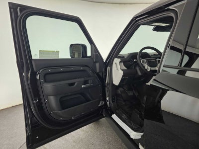 2026 Land Rover Defender X-Dynamic SE