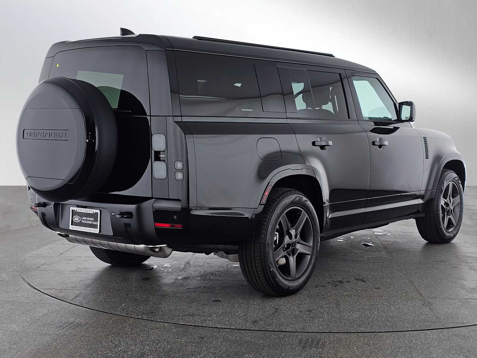 2026 Land Rover Defender X-Dynamic SE