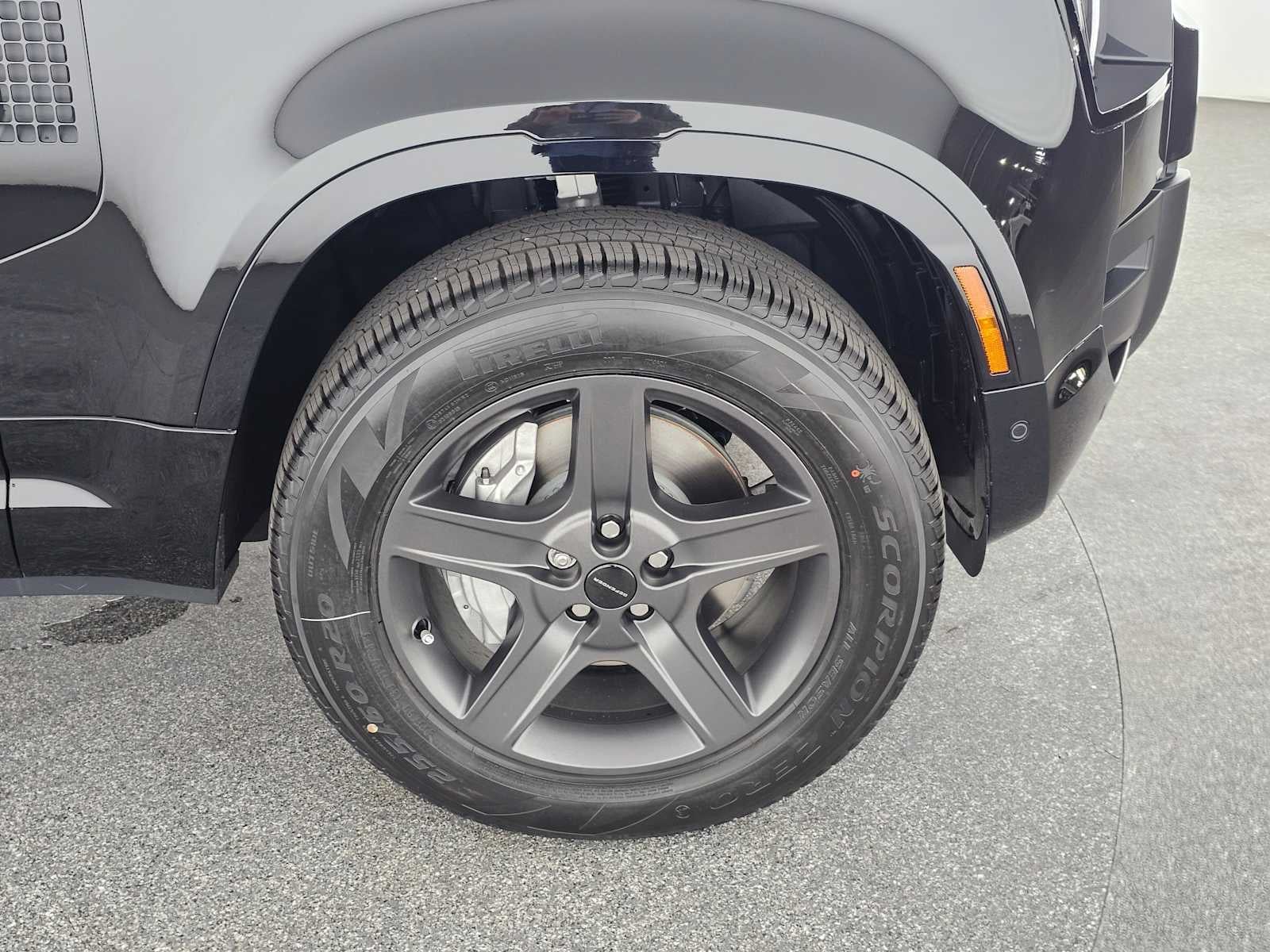 2026 Land Rover Defender X-Dynamic SE