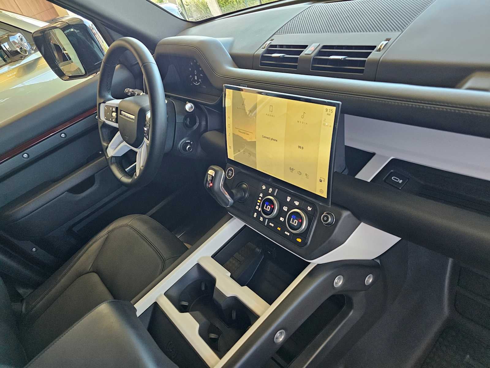 2026 Land Rover Defender X-Dynamic SE