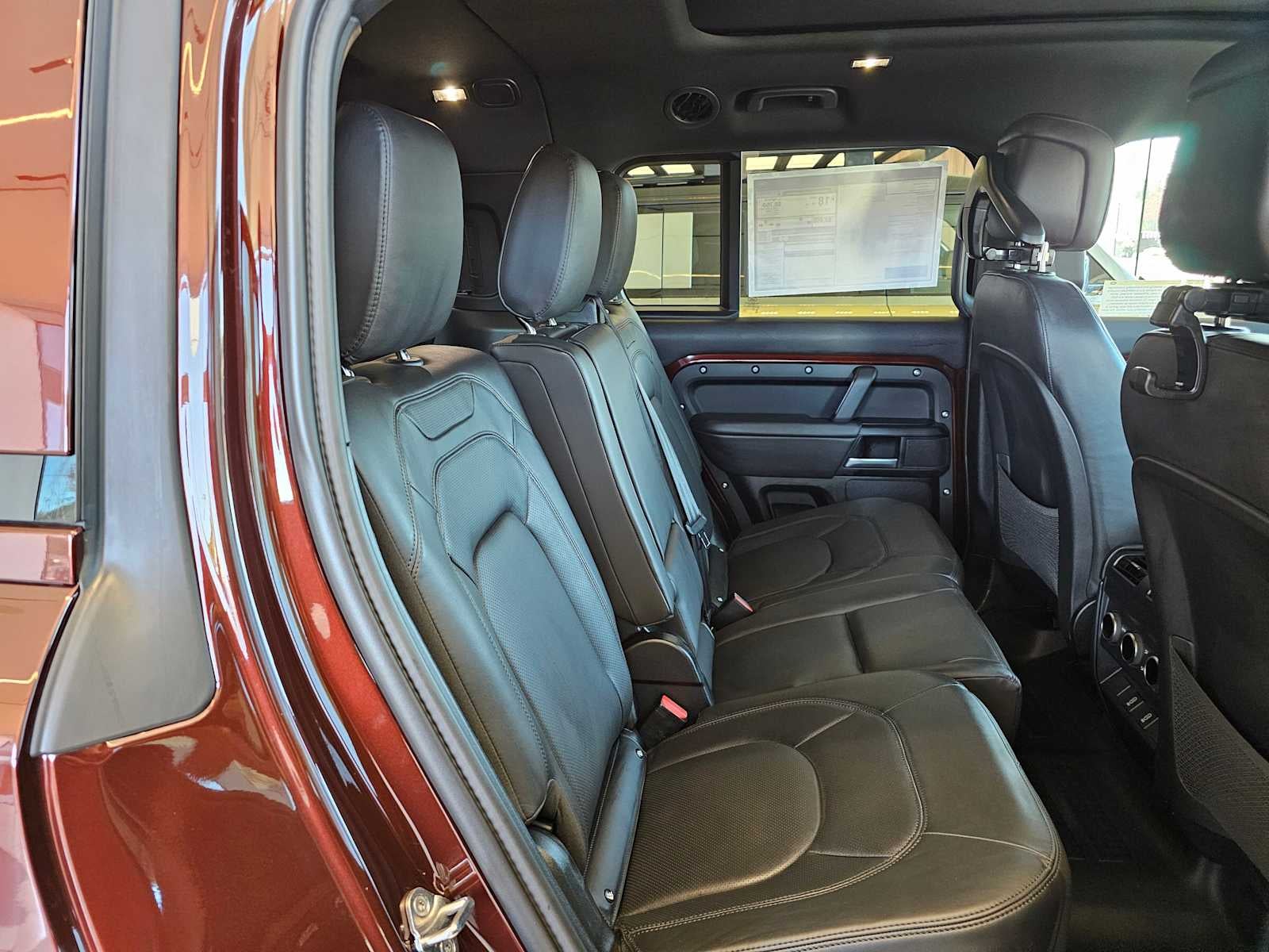 2026 Land Rover Defender X-Dynamic SE