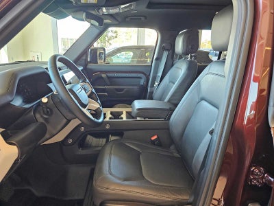 2026 Land Rover Defender X-Dynamic SE