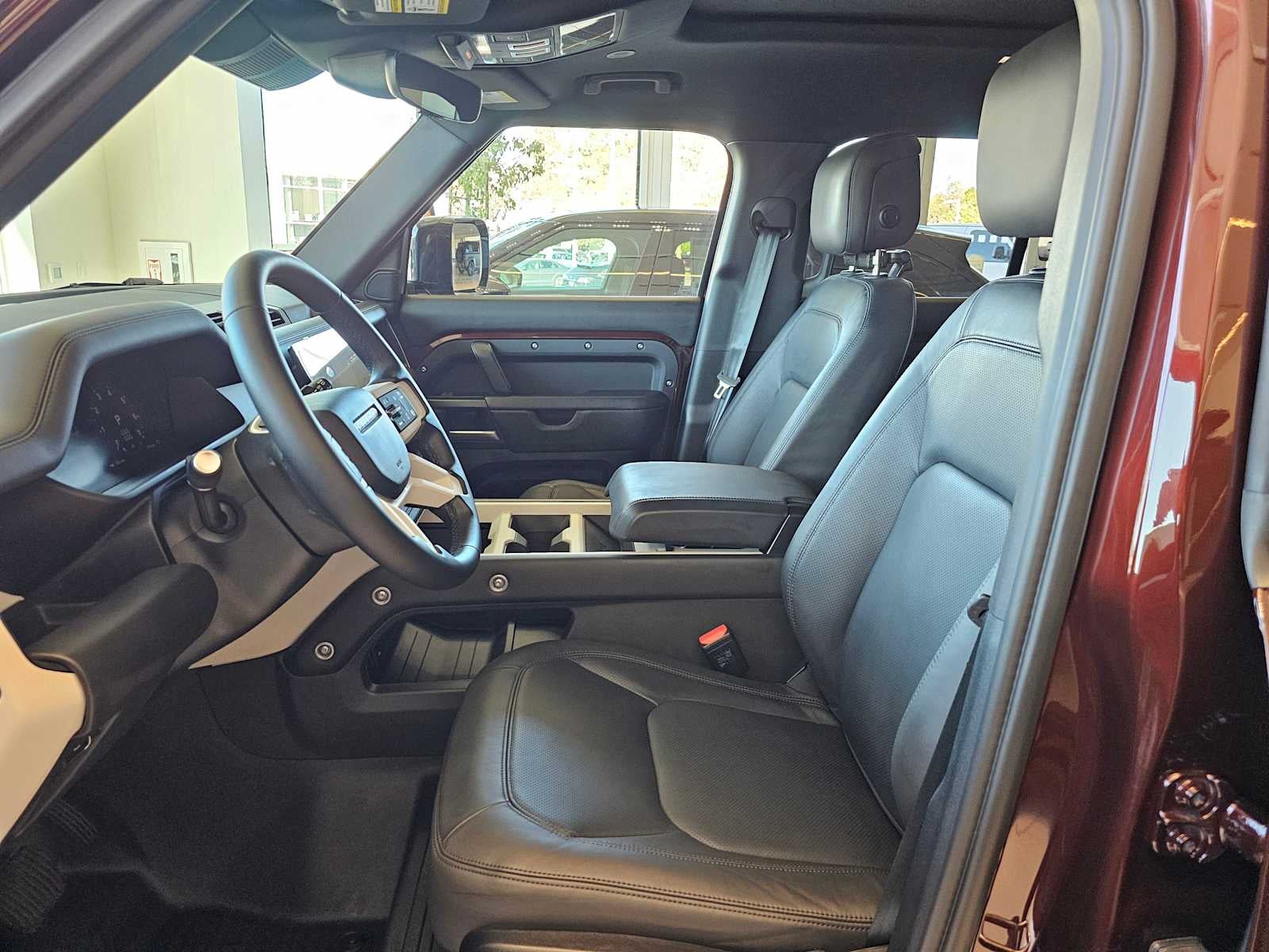 2026 Land Rover Defender X-Dynamic SE