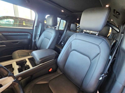 2026 Land Rover Defender X-Dynamic SE