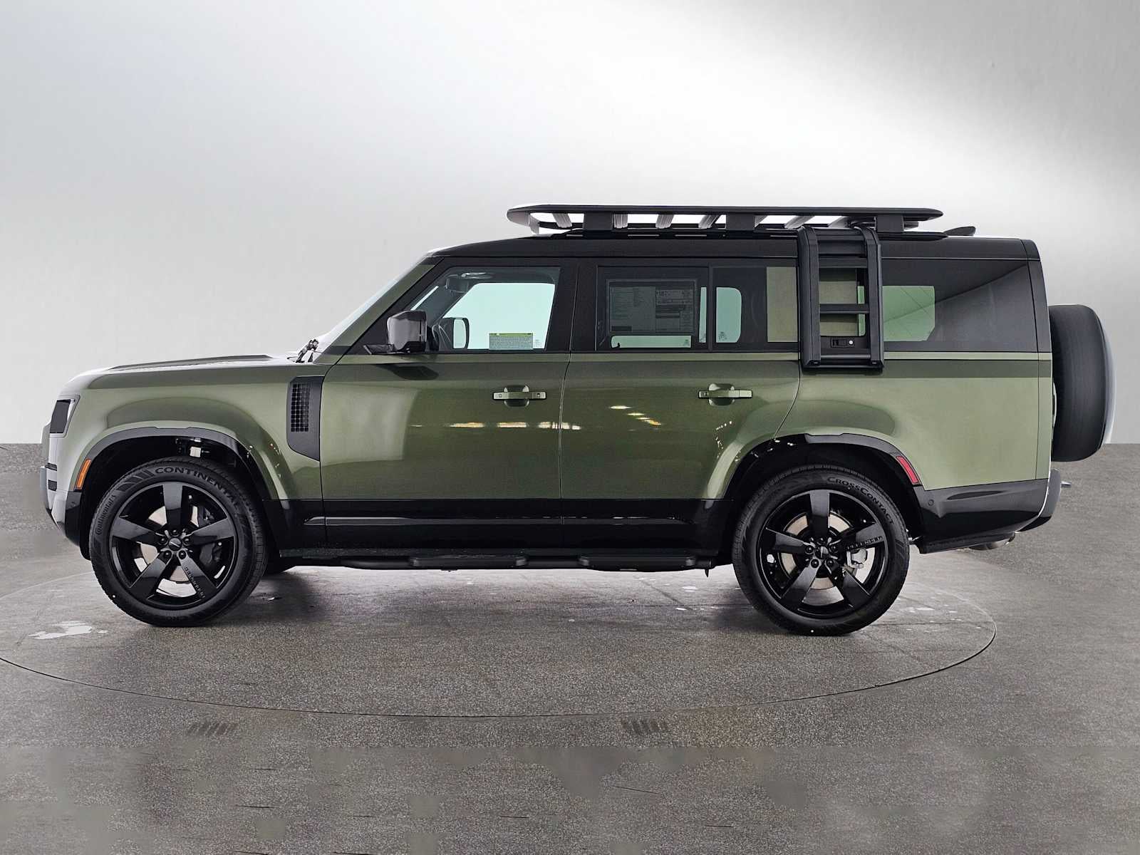 2026 Land Rover Defender X-Dynamic SE