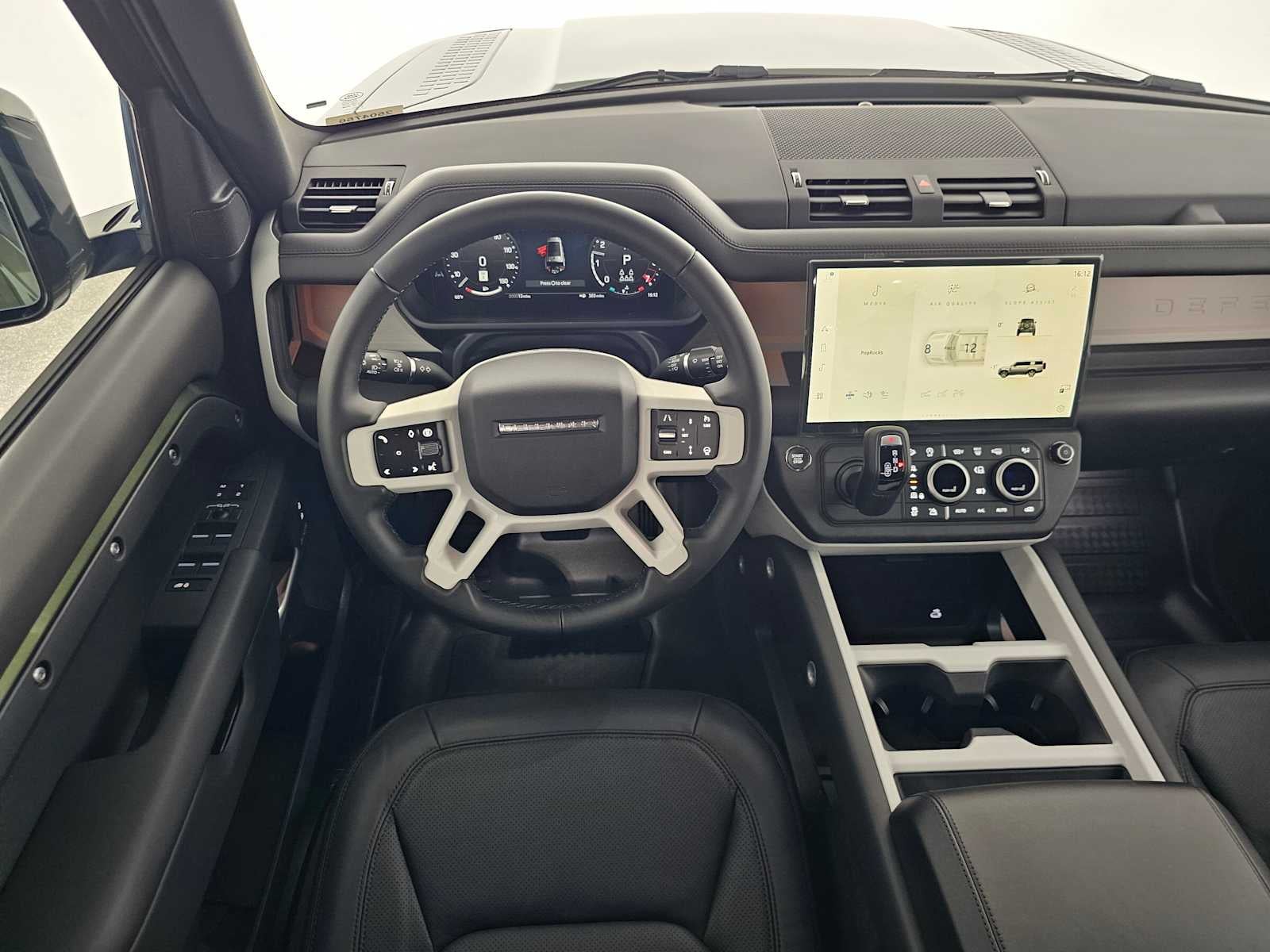 2026 Land Rover Defender X-Dynamic SE