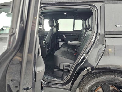 2024 Land Rover Defender V8