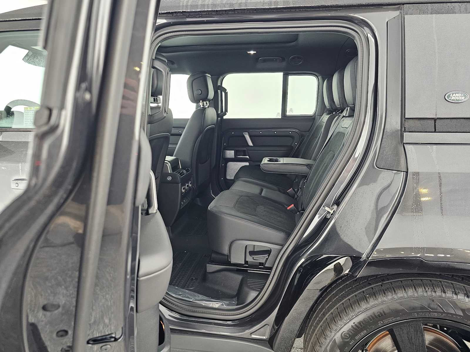 2024 Land Rover Defender V8