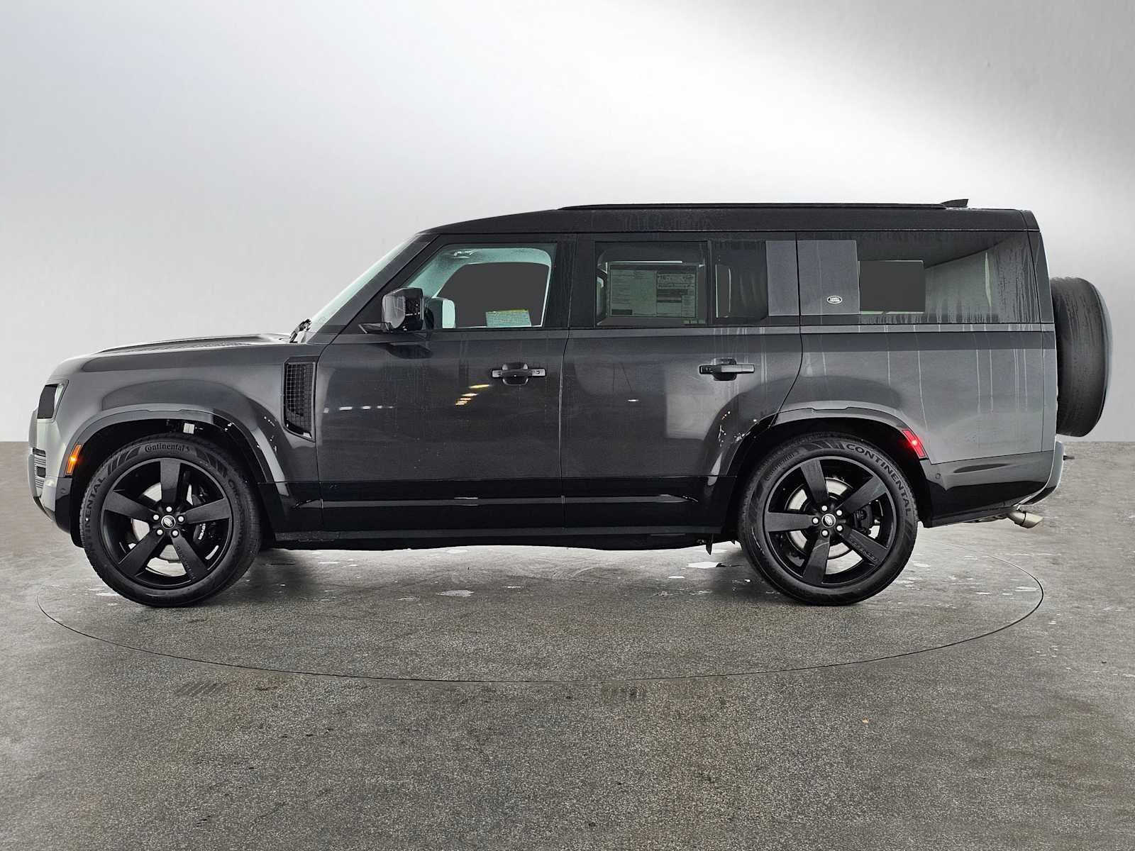2024 Land Rover Defender V8