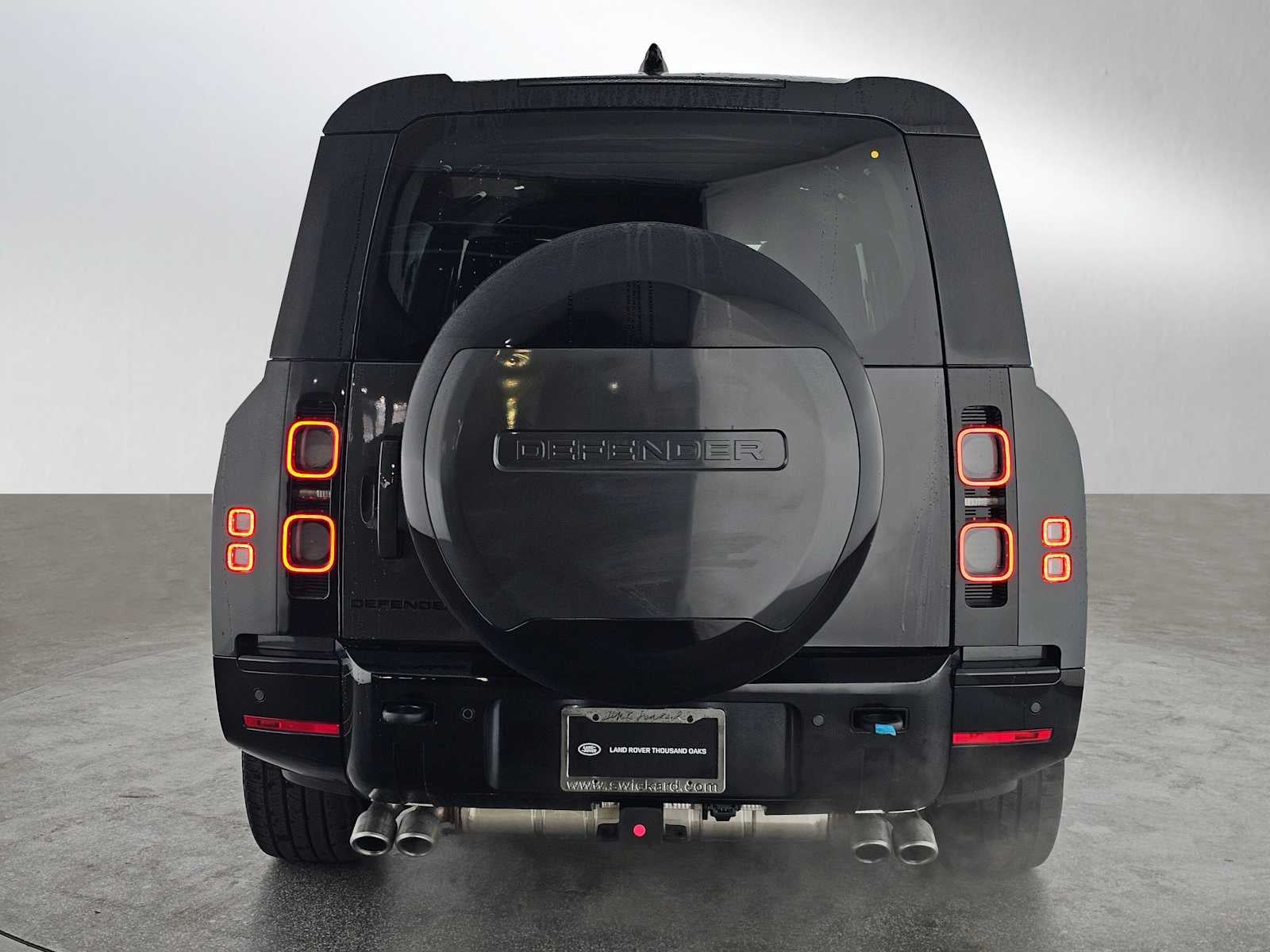 2024 Land Rover Defender V8