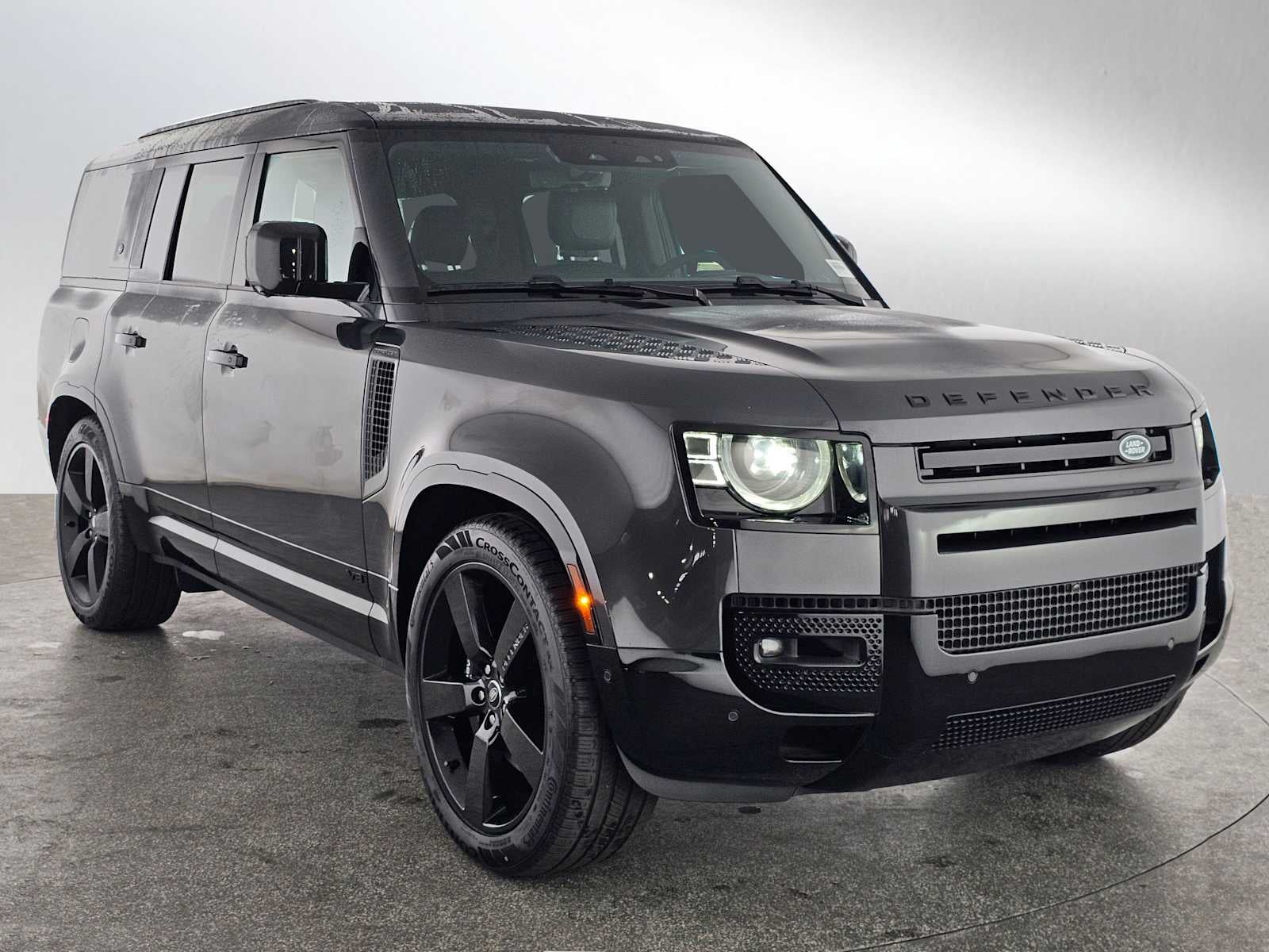 2024 Land Rover Defender V8