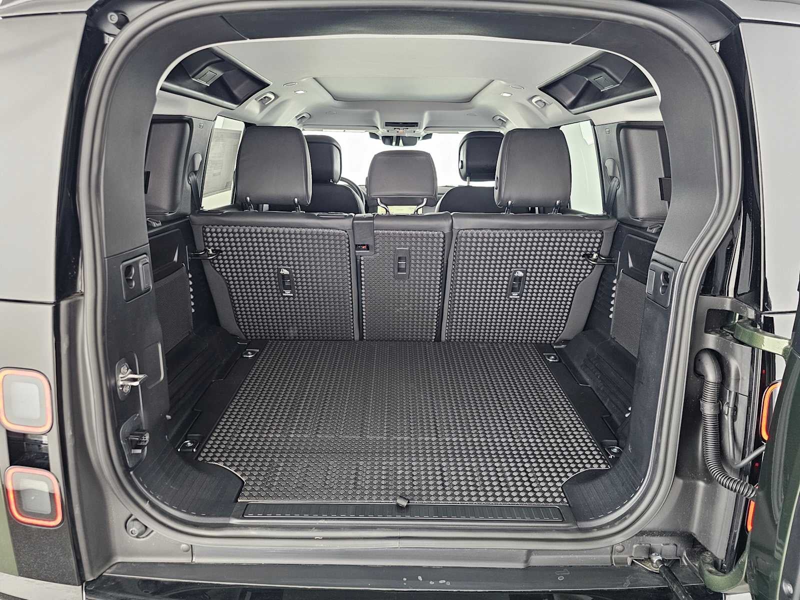 2026 Land Rover Defender S