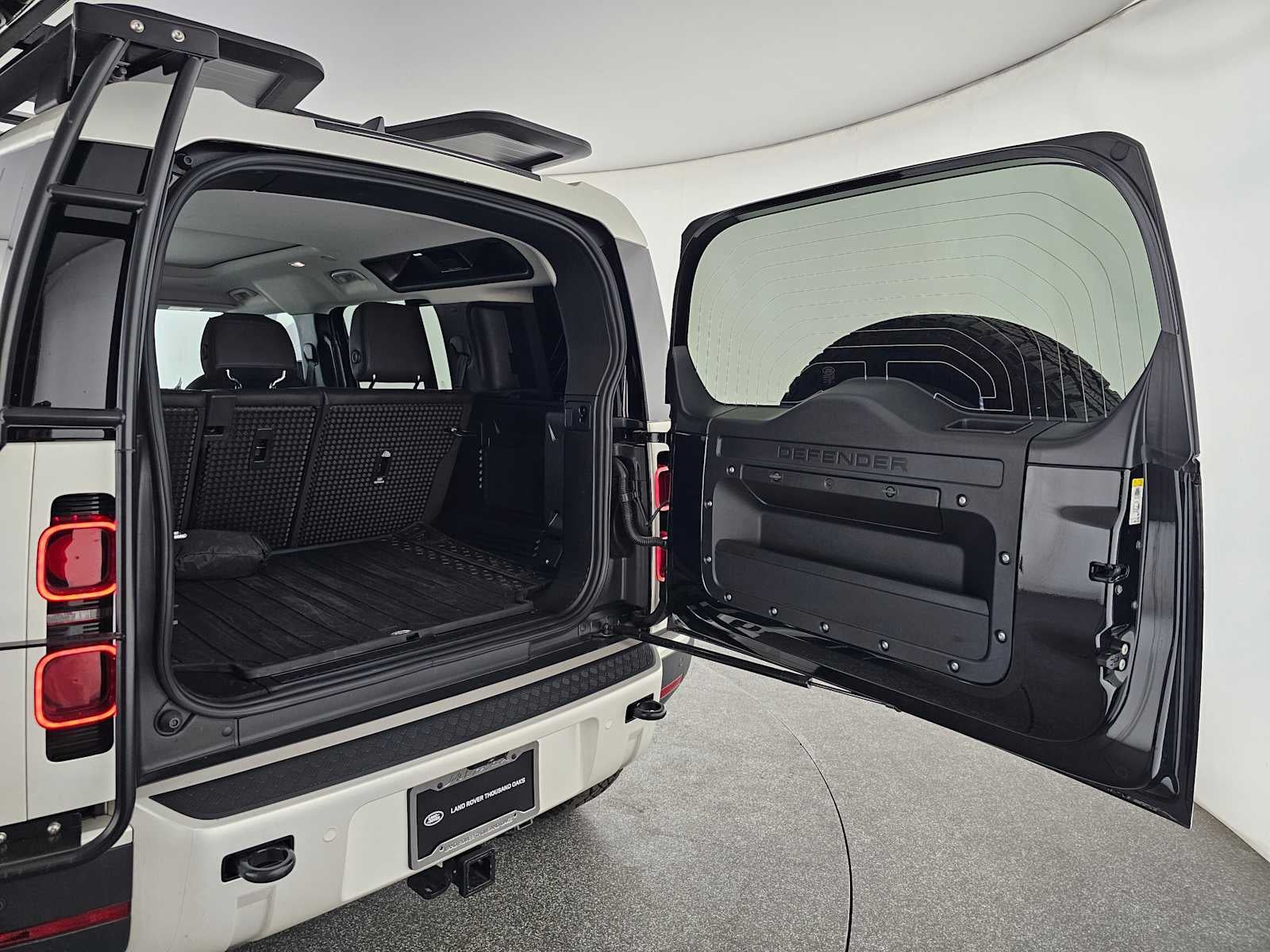 2024 Land Rover Defender S