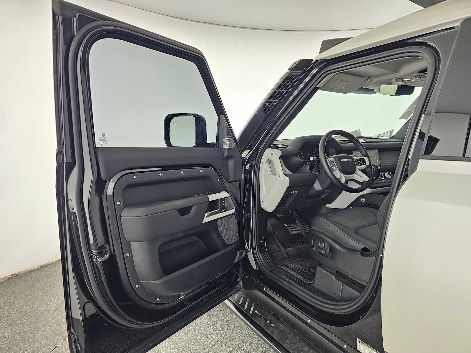 2024 Land Rover Defender S