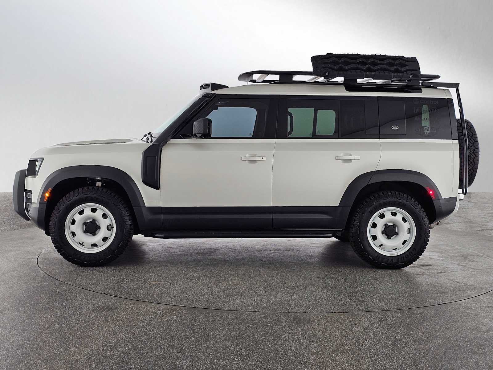 2024 Land Rover Defender S