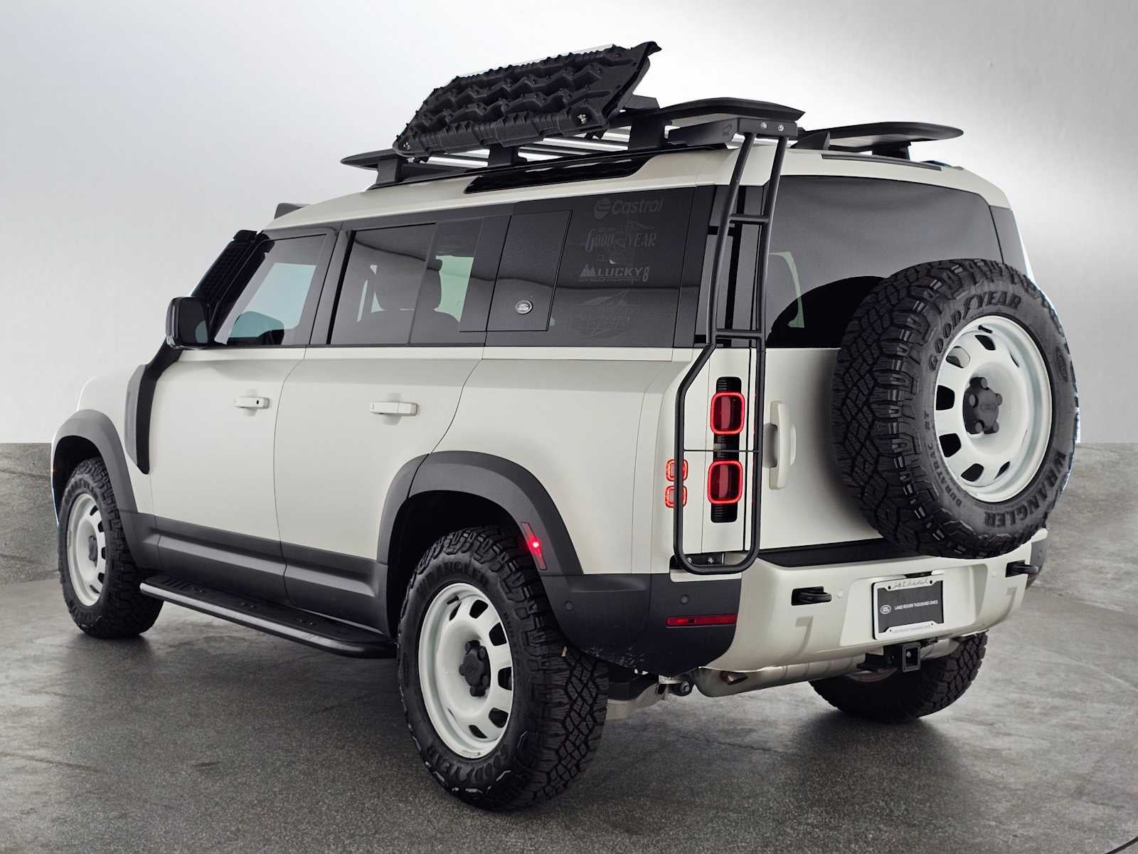 2024 Land Rover Defender S