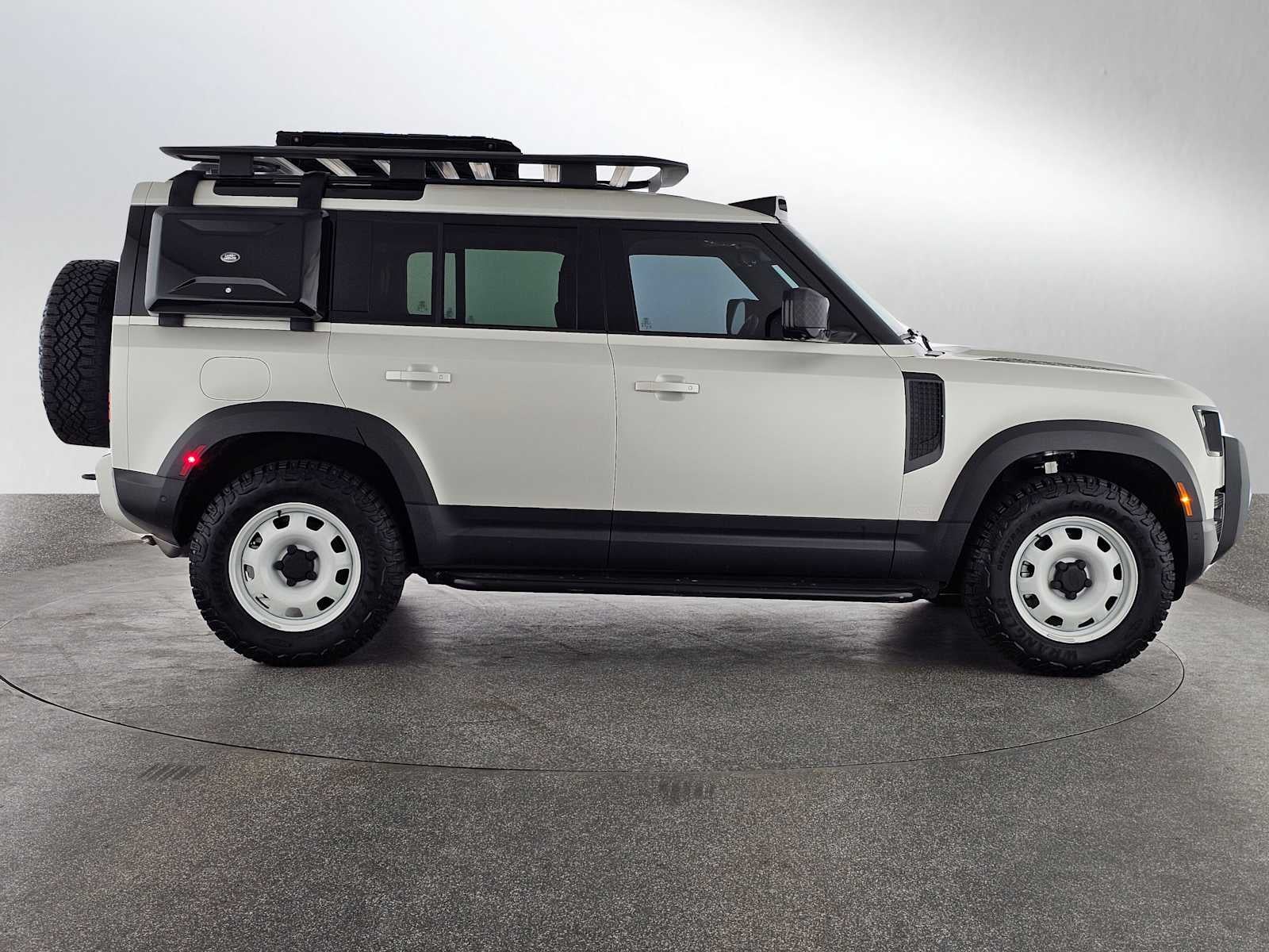 2024 Land Rover Defender S