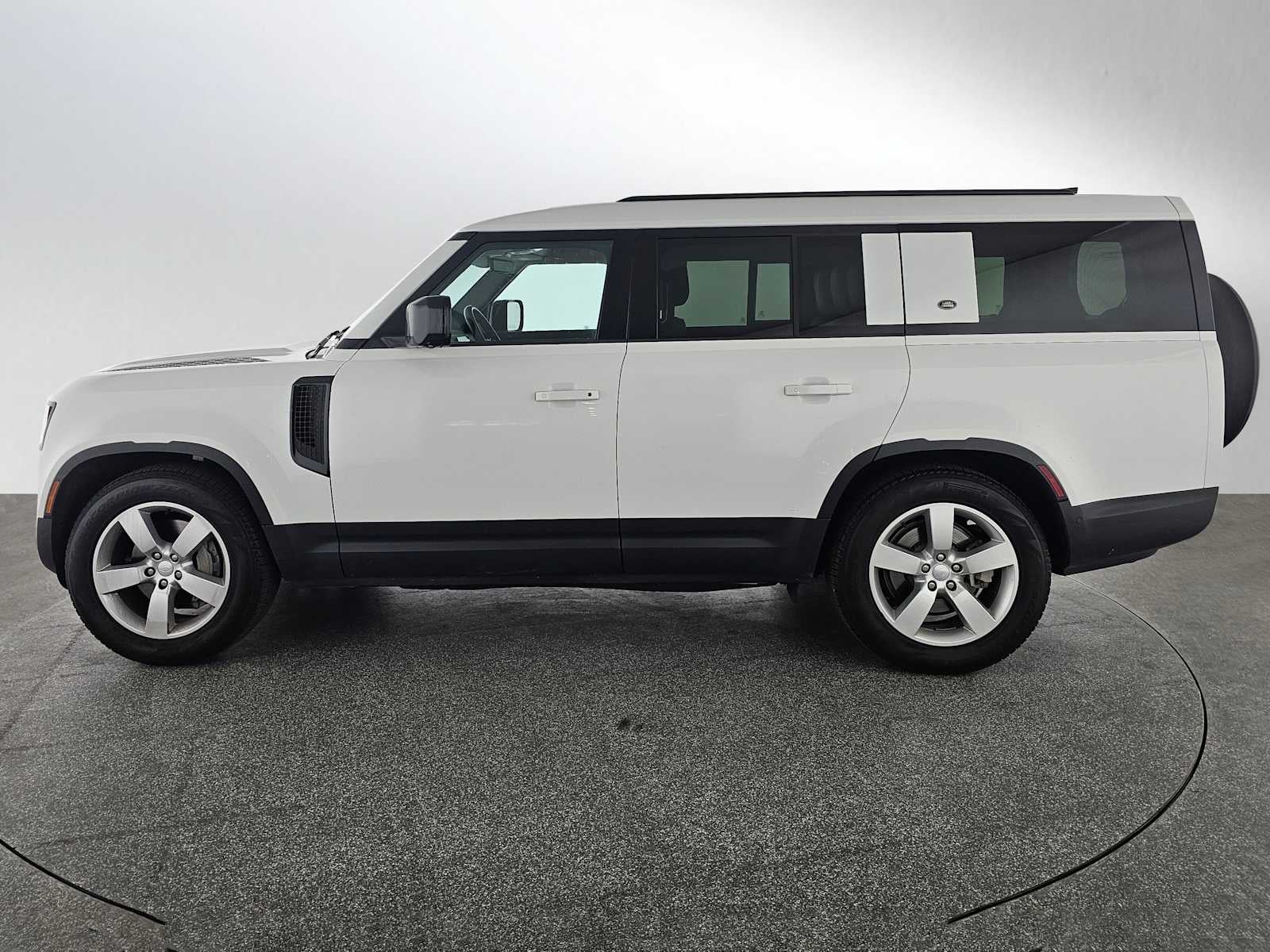 2024 Land Rover Defender S