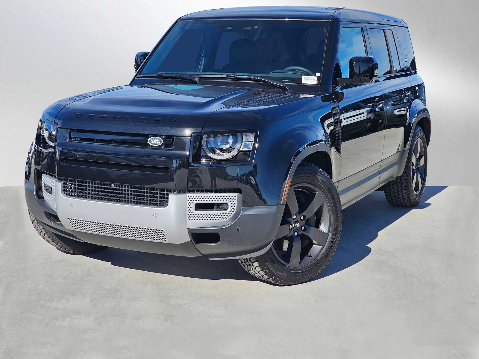 2024 Land Rover Defender SE
