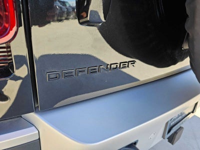2024 Land Rover Defender SE