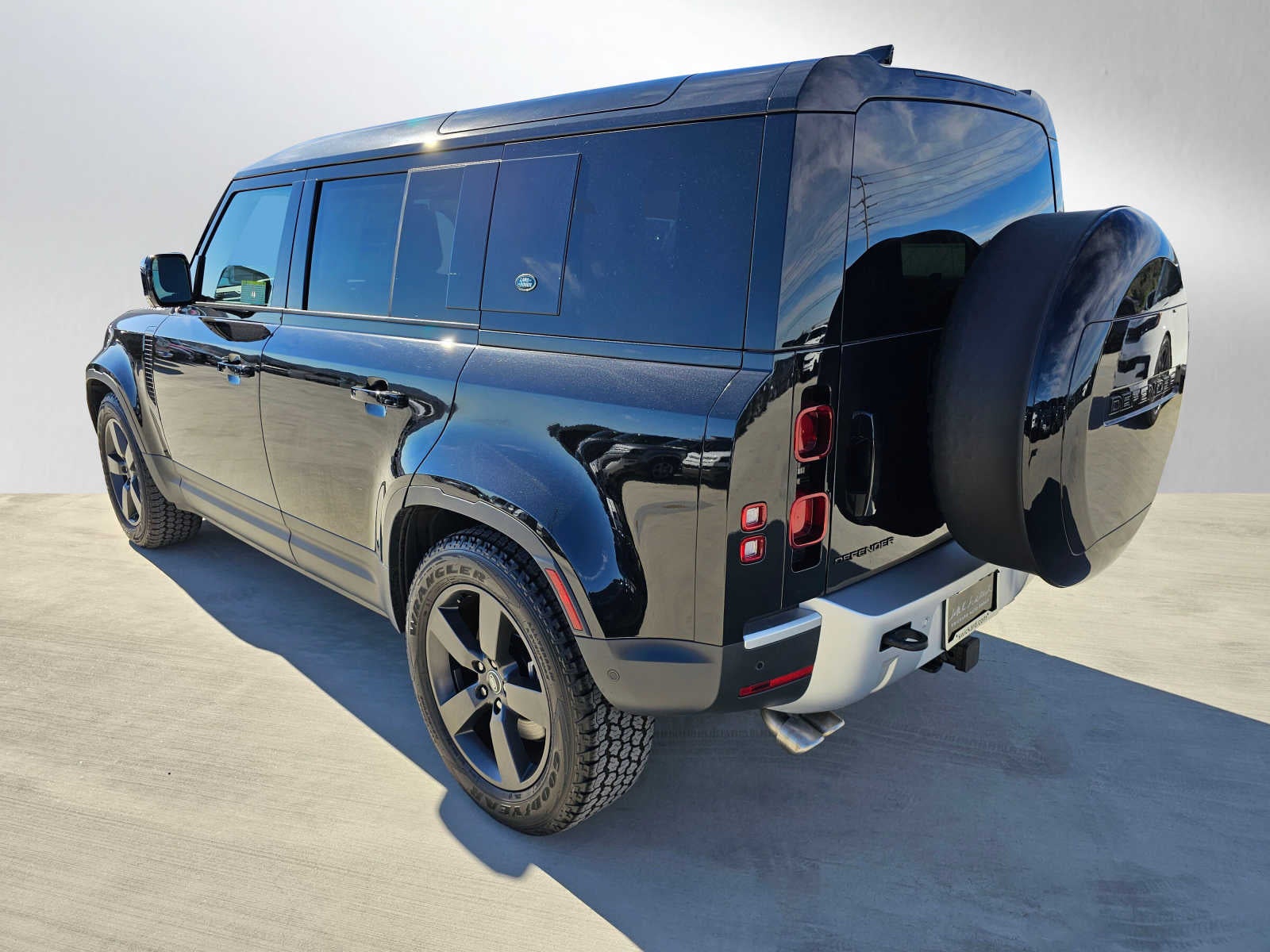 2024 Land Rover Defender SE