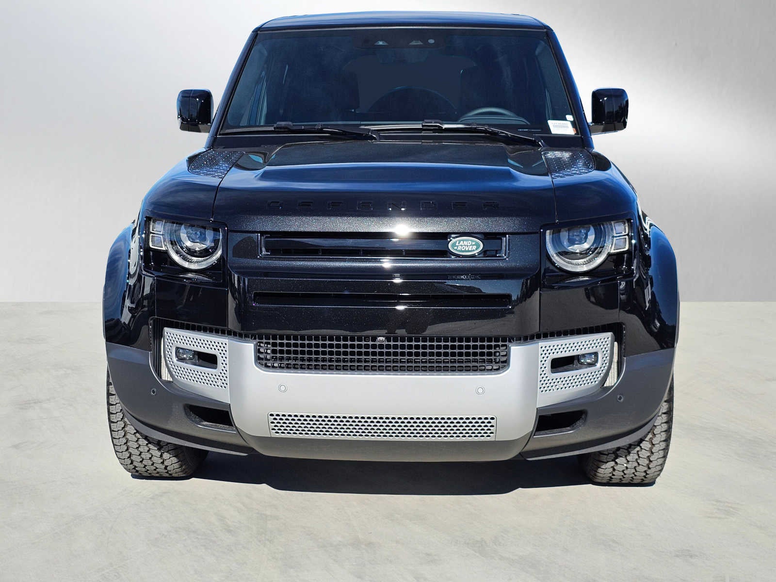 2024 Land Rover Defender SE