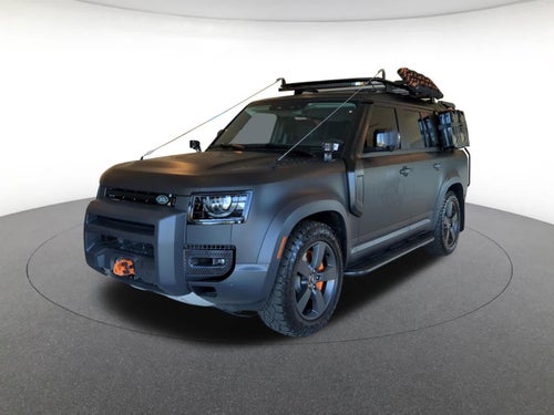 2023 Land Rover Defender SE