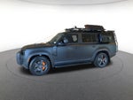 2023 Land Rover Defender SE